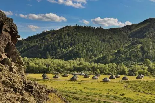 Юрточный комплекс "Долина КЮГ"